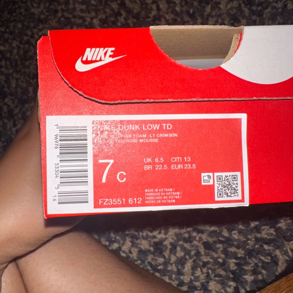 Nike Dunk Low Valentine’s Day 7C - Picture 8 of 8